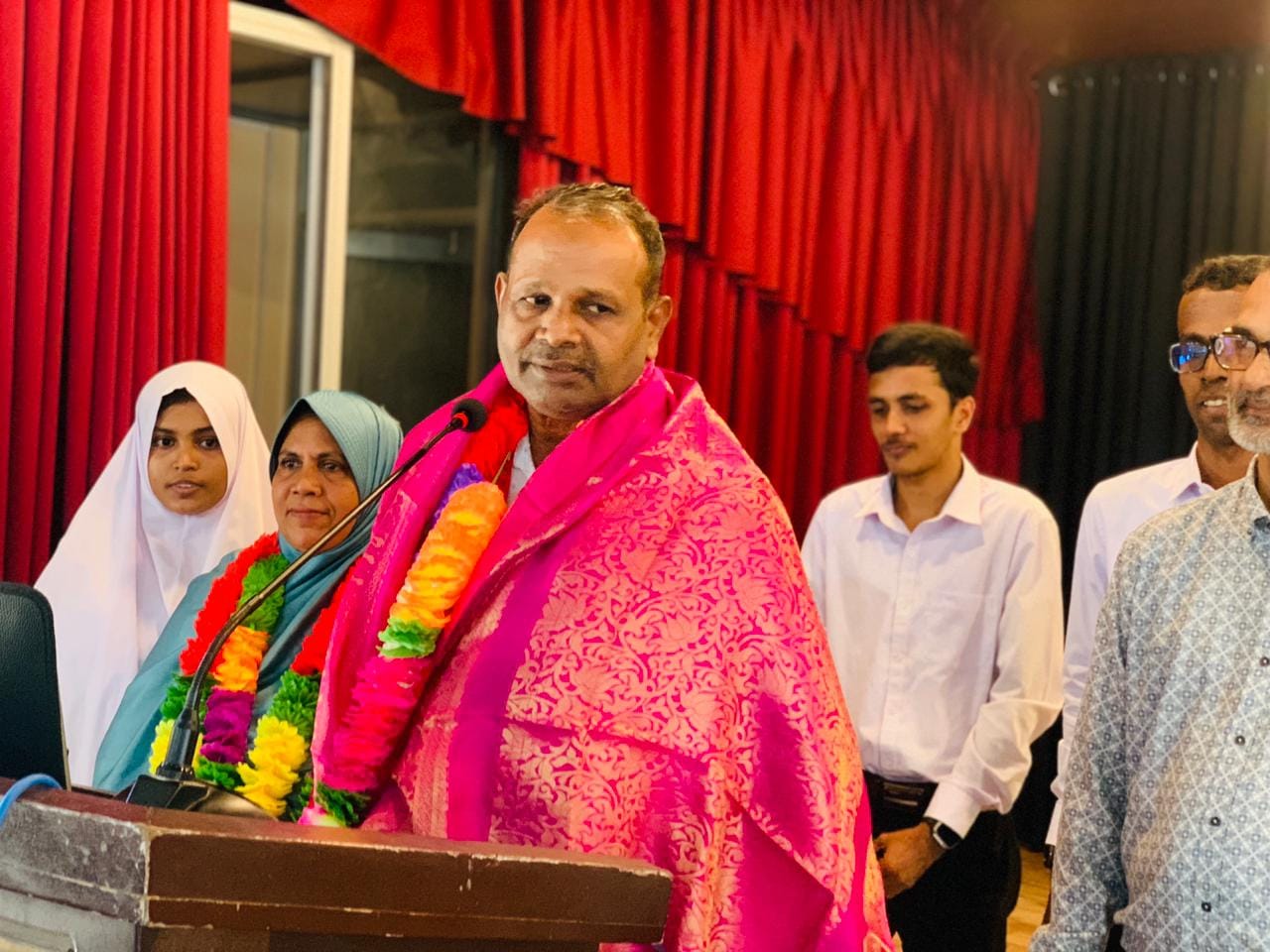 Celebrating 32 Years of Educational Service: Mr. ILM Thasthakeer