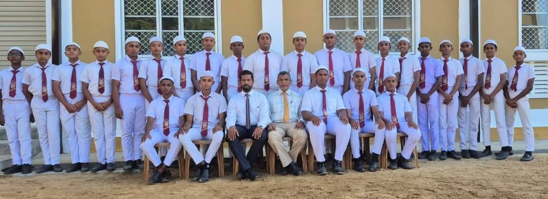 Participation of Nintavur Al-Ashraq National School Cadet Platoon in the 2025 Provincial Cadet Training Camp (2)