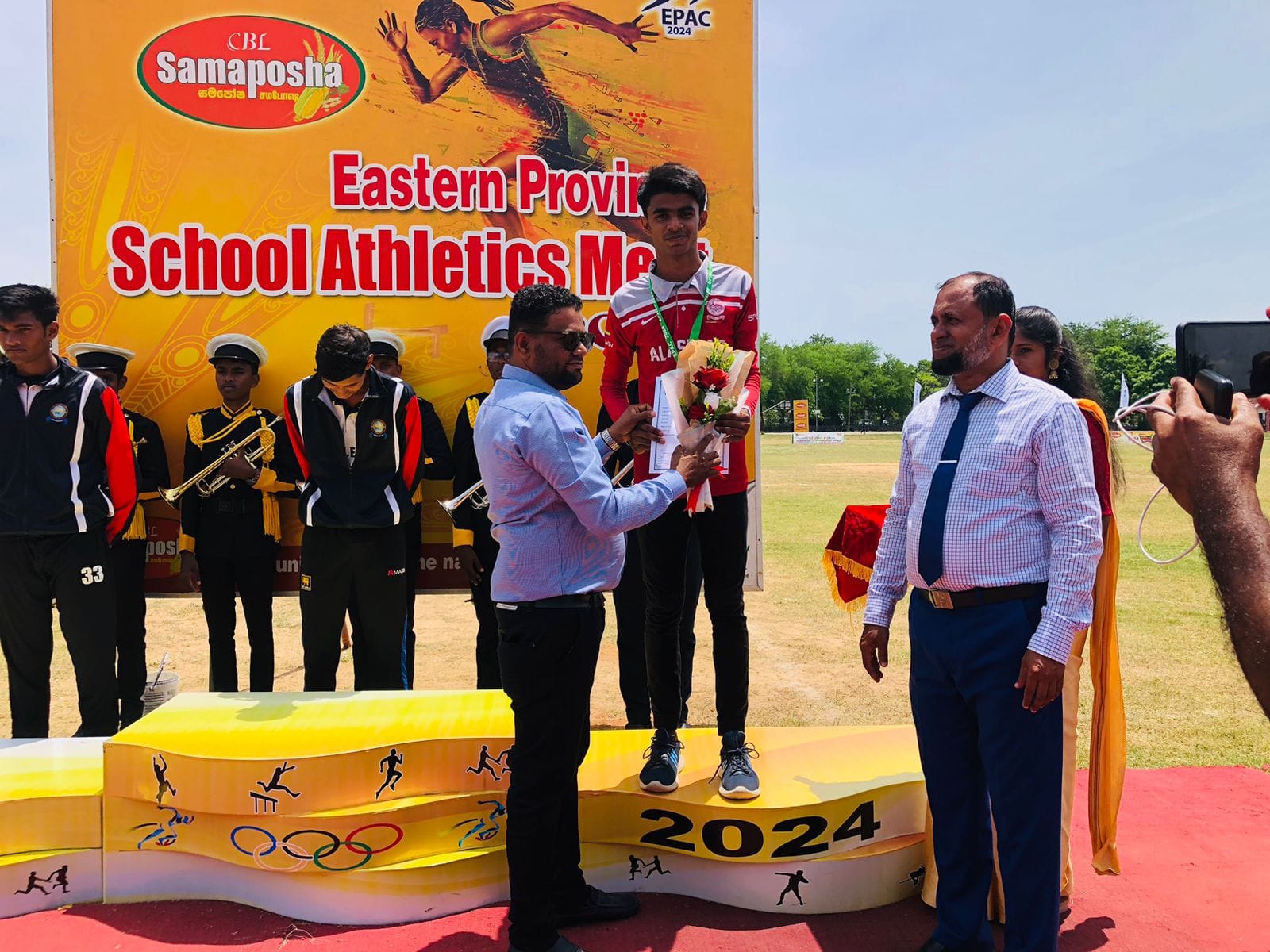 Nintavur Al-Ashraq National School student won bronze medal in high jump.